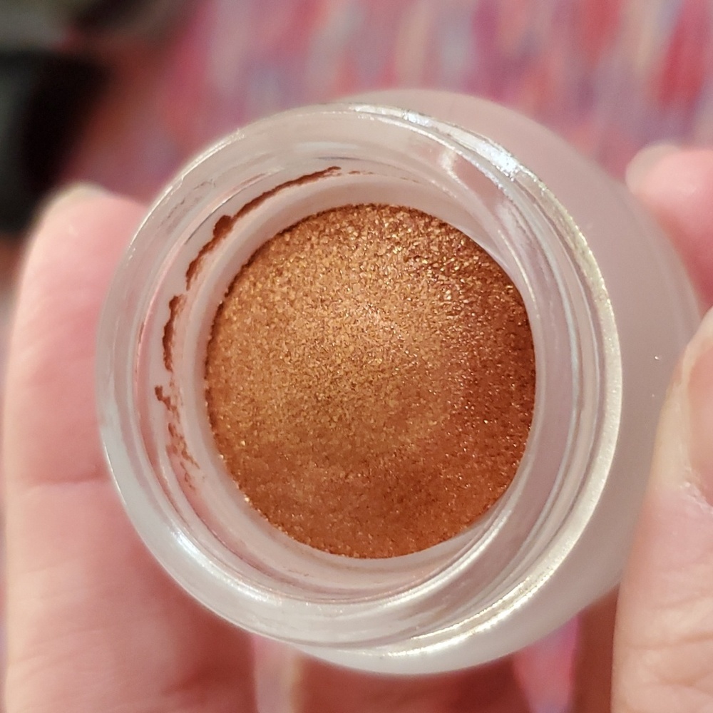 Younique Splurge Creme Shadow